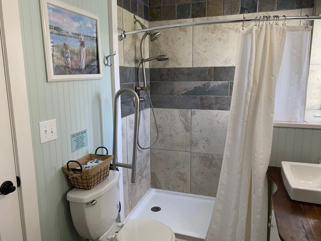  wheelchair accessible vacation rentals with roll in shower 